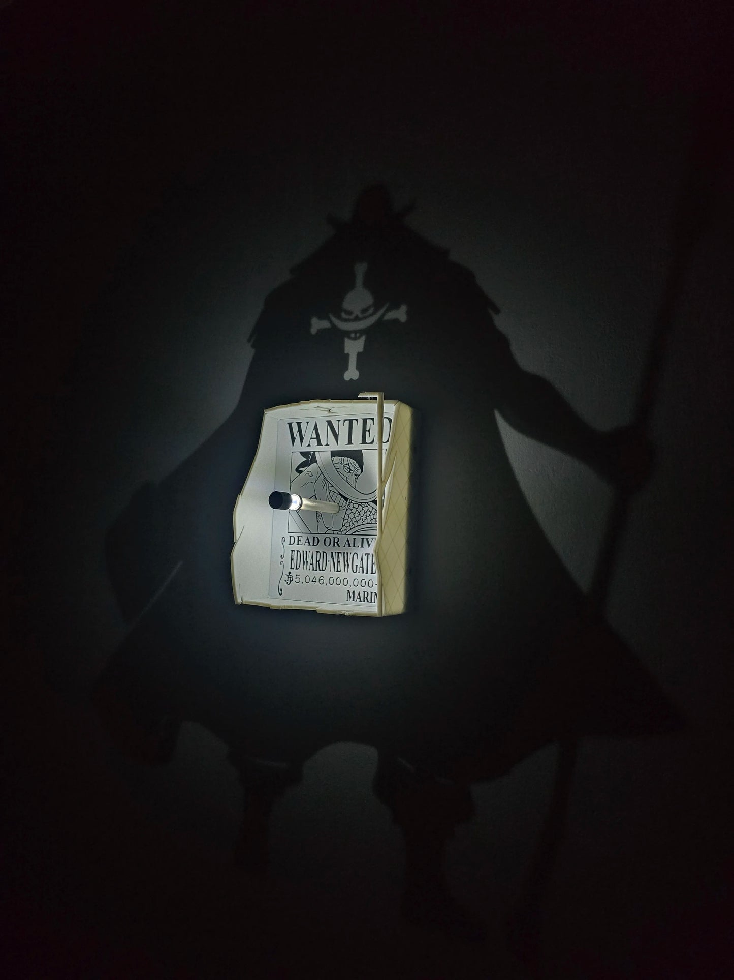 Barba Blanca Shadow Lamp | One Piece Temalı Dekoratif Gölge Lambası