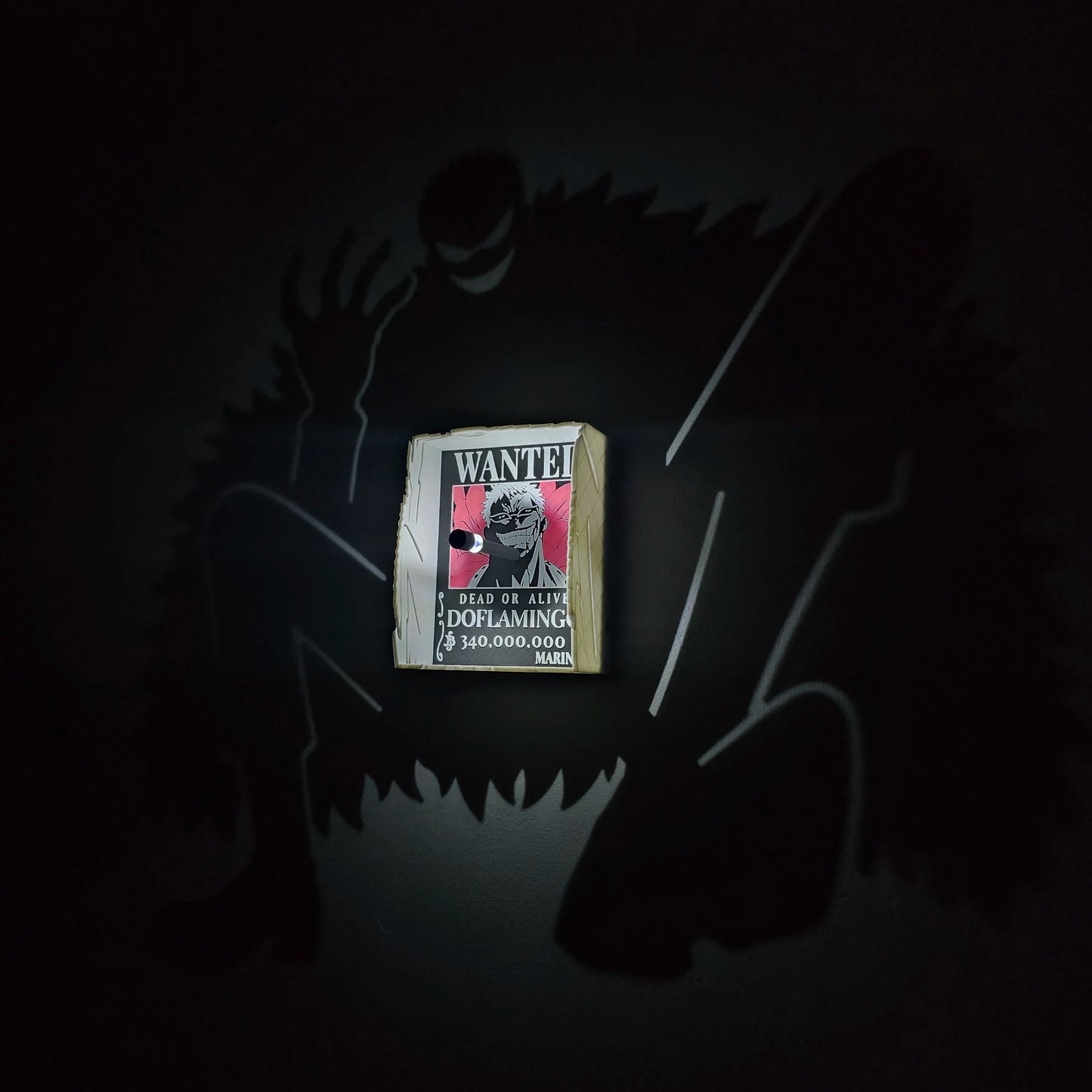 Donquixote Doflamingo Shadow Lamp | One Piece Temalı Dekoratif Gölge Lambası