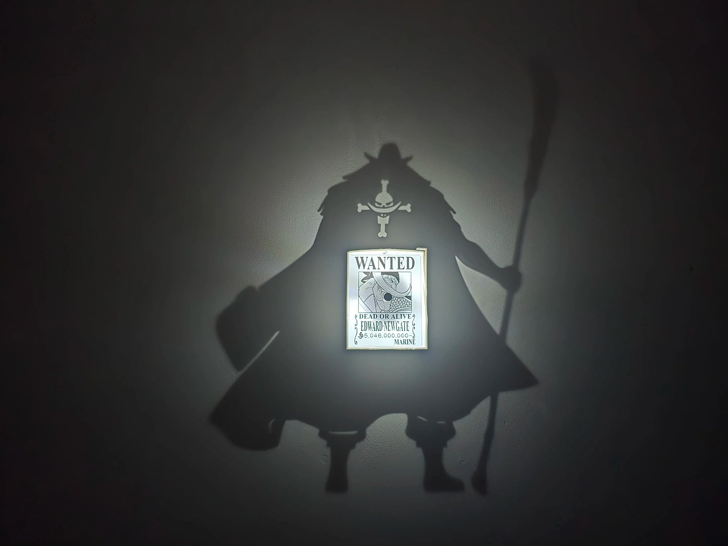 Barba Blanca Shadow Lamp | One Piece Temalı Dekoratif Gölge Lambası