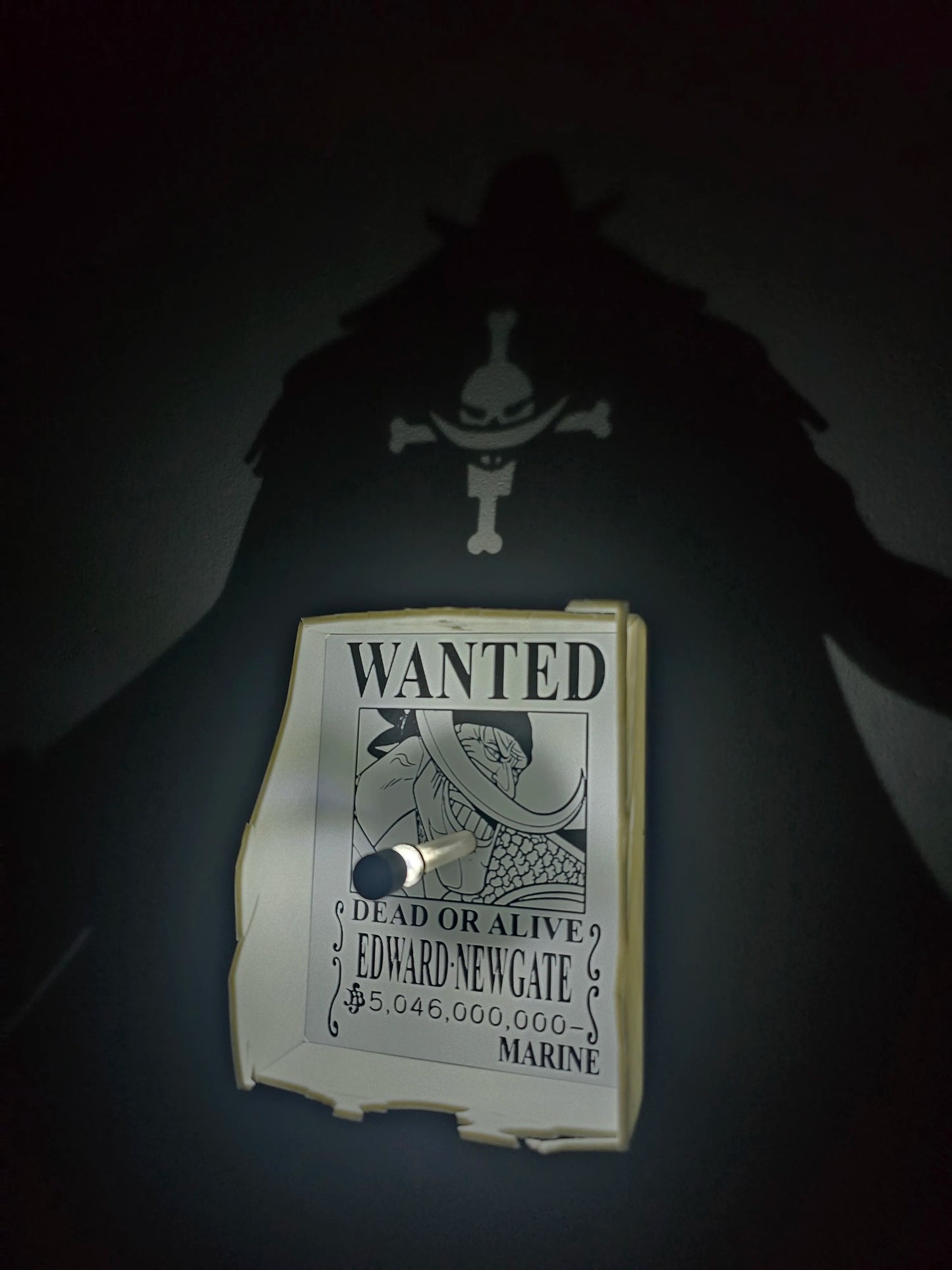 Barba Blanca Shadow Lamp | One Piece Temalı Dekoratif Gölge Lambası