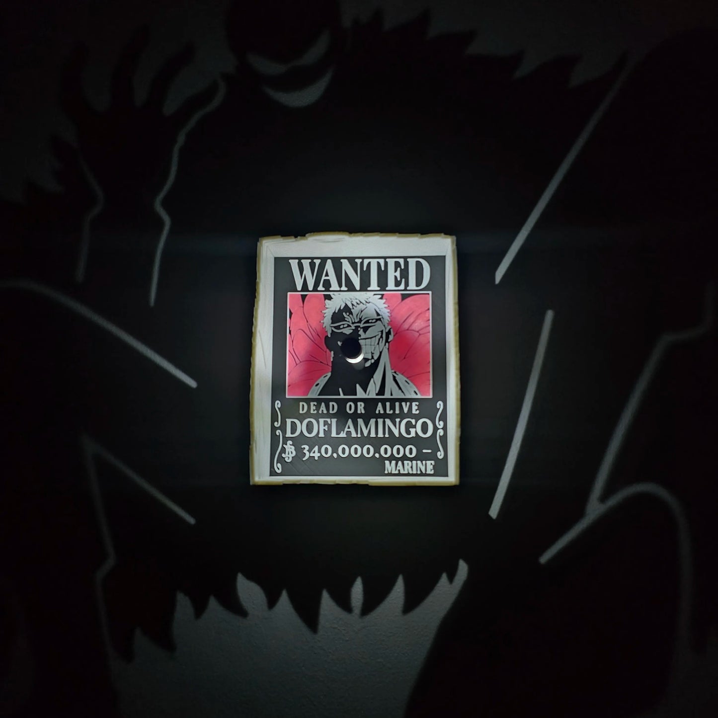 Donquixote Doflamingo Shadow Lamp | One Piece Temalı Dekoratif Gölge Lambası